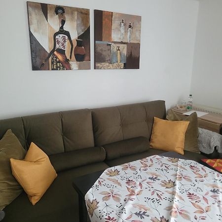 I24Rooms - Gaestezimmer Mit Eigenem Garten Legau Exterior photo